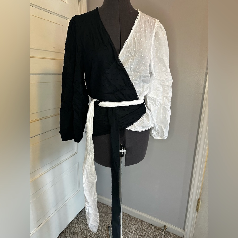 Black and white wrap top, Anthropologie Farm Rio. Large.
